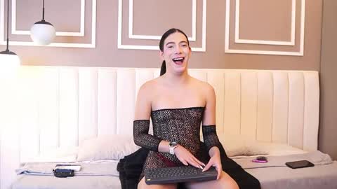 Snapshot of ariaa_isabell chatting on May 9, 2026, 1:16 pm Ariaa online show from May 9, 2026, 1:16 pm