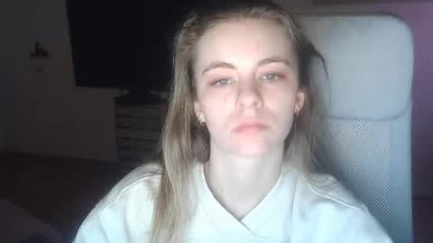 AriaCreazy online show from April 20, 2026, 8:21 pm