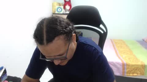 ...Ariana... online show from October 6, 2025, 5:54 pm