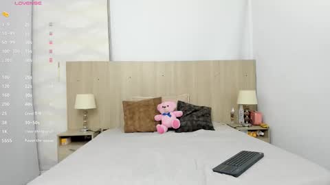 Ariadna online show from December 2, 2025, 3:23 am