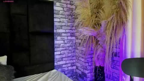 -  -. .- Ariadna -. .-  - online show from January 8, 2026, 1:02 pm