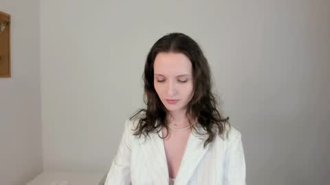 Snapshot of ariadna_s chatting on April 27, 2026, 12:19 am Ariadna online show from April 27, 2026, 12:19 am