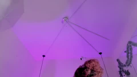 Ariadna online show from November 22, 2025, 3:27 am