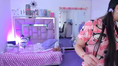 ariadnacappelletty online show from March 10, 2026, 5:07 pm