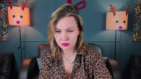 Snapshot of ariaeven chatting on December 23, 2025, 10:02 am ariaeven online show from December 23, 2025, 10:02 am