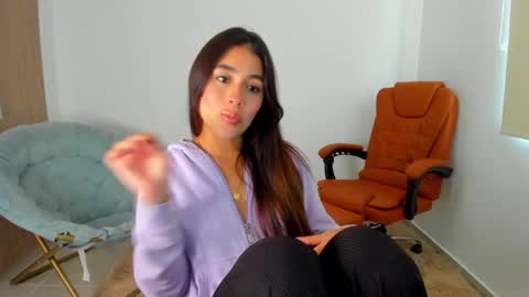 Snapshot of ariamontgomeryyy chatting on February 14, 2025, 9:53 pm Aria Montgomery online show from February 14, 2025, 9:53 pm