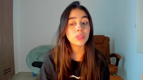 Snapshot of ariamontgomeryyy chatting on February 24, 2025, 5:22 am Aria Montgomery online show from February 24, 2025, 5:22 am