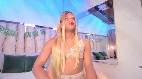 ariana_grande233 online show from July 10, 2026, 11:46 am