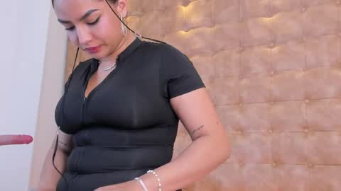  ARIANA MORELLY online show from April 14, 2026, 12:00 pm