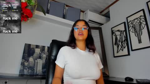 Snapshot of ariana_pierce chatting on January 15, 2025, 4:25 am Ariana online show from January 15, 2025, 4:25 am