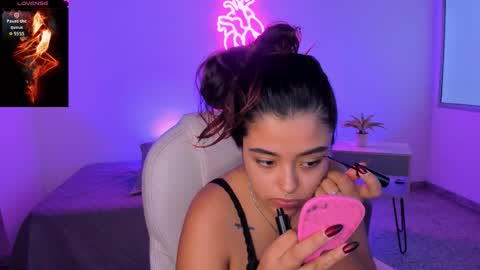 Snapshot of ariana_pierce chatting on November 13, 2025, 12:26 pm Ariana online show from November 13, 2025, 12:26 pm