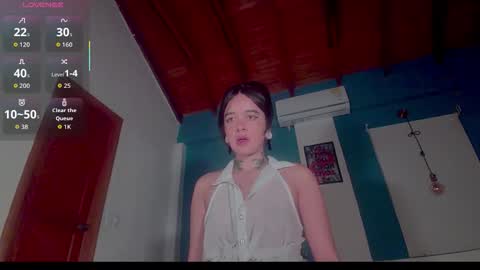 ariana_whitee online show from October 27, 2025, 3:43 am