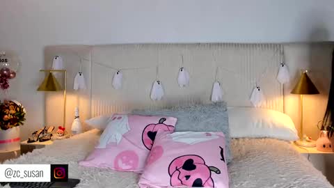 Snapshot of ariana_zc_ chatting on October 6, 2025, 8:39 pm Susan online show from October 6, 2025, 8:39 pm