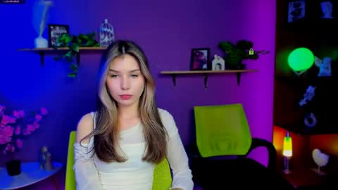 arianaa_cat online show from May 9, 2026, 6:57 pm