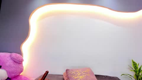 Ariana online show from April 15, 2026, 12:12 pm