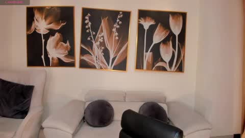 Ariana Bell online show from April 4, 2026, 2:54 am