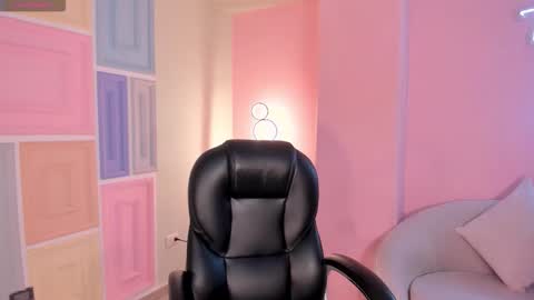 Snapshot of arianadumont chatting on September 10, 2025, 11:32 am Ariana Dumont online show from September 10, 2025, 11:32 am