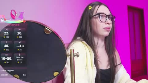 arianahot777 online show from April 25, 2026, 10:07 pm