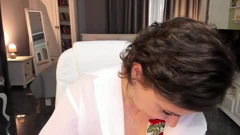 Ana online show from December 2, 2025, 12:54 pm