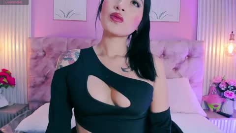 arianawest_ online show from June 5, 2026, 2:01 pm
