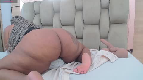 arianna pearl online show from January 24, 2025, 3:45 pm