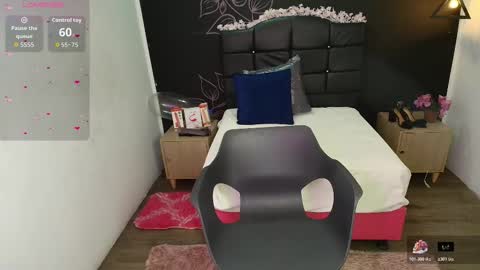 Snapshot of ariannafox_ chatting on November 9, 2025, 11:52 am A R I A N N A online show from November 9, 2025, 11:52 am