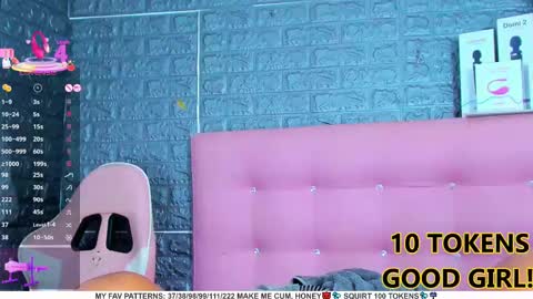 Arianna online show from March 9, 2025, 1:04 am