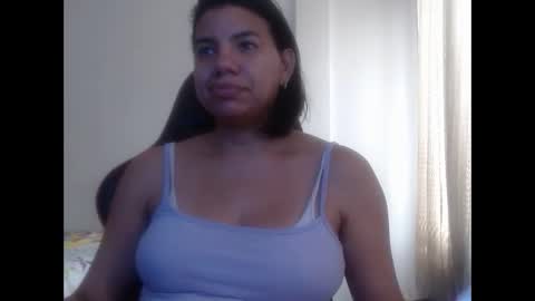 Snapshot of ariannaloovel chatting on January 2, 2025, 3:51 pm ariannaloovel online show from January 2, 2025, 3:51 pm
