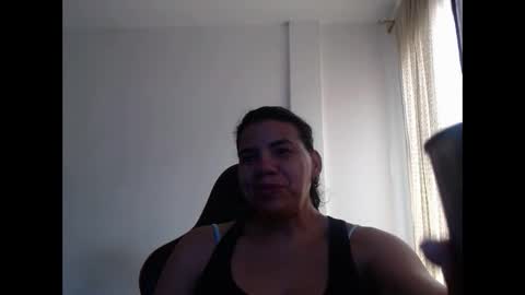 Snapshot of ariannaloovel chatting on February 14, 2025, 6:40 pm ariannaloovel online show from February 14, 2025, 6:40 pm