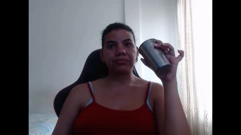 Snapshot of ariannaloovel chatting on February 20, 2025, 6:24 pm ariannaloovel online show from February 20, 2025, 6:24 pm