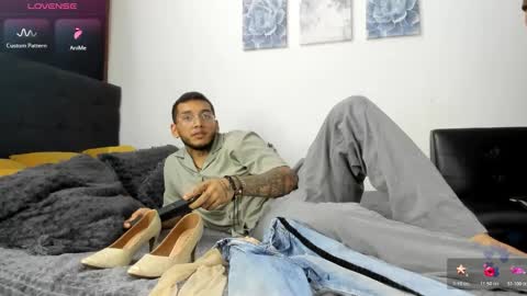 ariannawil online show from December 18, 2025, 12:17 am