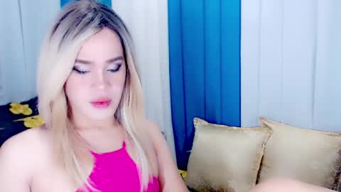 ARIANNE CUMS  online show from March 18, 2026, 6:38 am