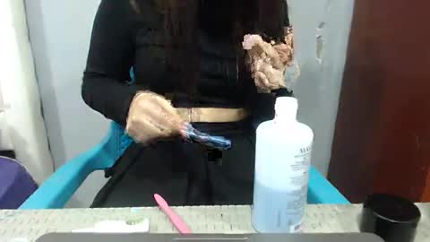 Snapshot of ariannysex_ chatting on January 17, 2025, 1:25 am ariannysex_ online show from January 17, 2025, 1:25 am