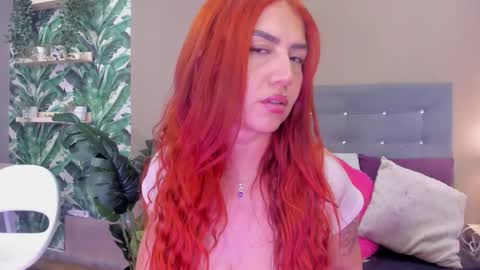 ariarusso_ online show from March 18, 2026, 9:18 pm