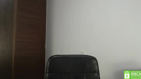 Ari Bunnie  online show from June 9, 2026, 6:03 am