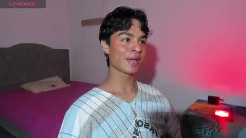 ariel_adan online show from May 20, 2026, 11:49 am