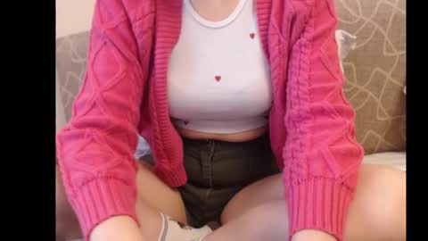 Ariella online show from October 27, 2025, 9:24 am