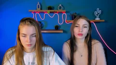 ariel_shadow online show from November 25, 2025, 10:26 am