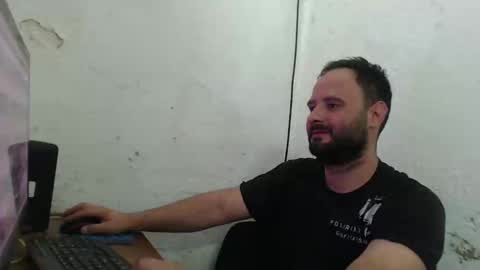 Snapshot of arield85 chatting on December 3, 2024, 9:45 pm Ariel online show from December 3, 2024, 9:45 pm