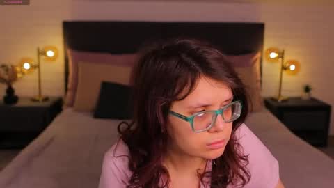 Ariell Mini online show from April 11, 2026, 12:09 pm