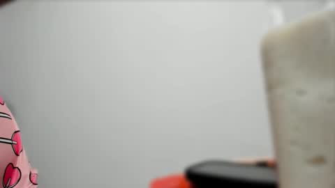 Stephany  online show from December 5, 2025, 3:37 am