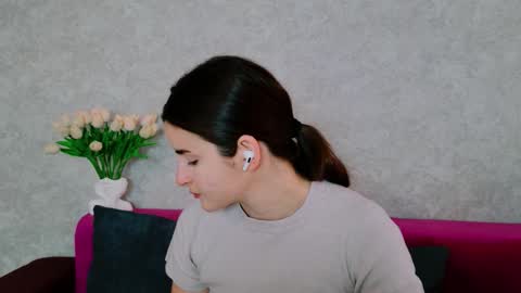 arielstonks_lovee online show from September 24, 2025, 3:54 am