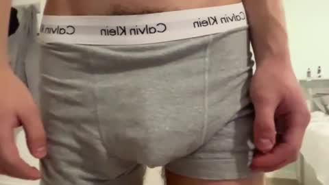 Aries Twink online show from October 14, 2025, 3:35 pm