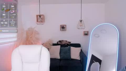 Snapshot of arii_1010_ chatting on January 5, 2026, 7:28 pm Ari online show from January 5, 2026, 7:28 pm