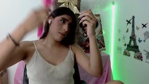 Ariana Forero ---- independet model online show from January 16, 2025, 8:36 pm