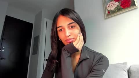 Snapshot of ariia1_ chatting on February 27, 2026, 8:20 pm Aria online show from February 27, 2026, 8:20 pm