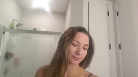 Snapshot of ariicutekitty chatting on September 26, 2025, 4:11 pm airskiii online show from September 26, 2025, 4:11 pm