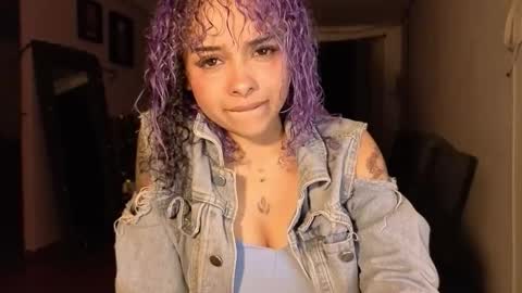 Snapshot of arikatorres chatting on October 13, 2025, 1:49 am Arin online show from October 13, 2025, 1:49 am