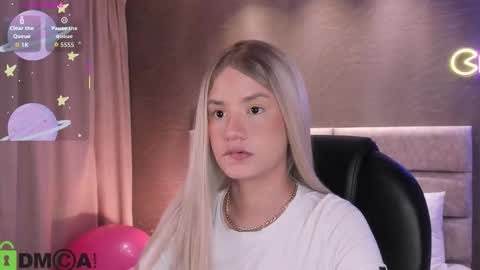 Ari  online show from February 6, 2026, 4:06 am