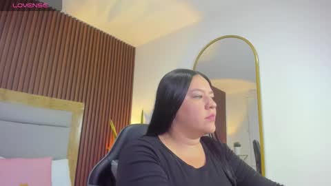 Snapshot of aris10_ chatting on February 4, 2026, 8:25 pm A R I online show from February 4, 2026, 8:25 pm